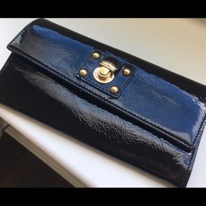 Marc Jacobs leather wallet barely uses in black