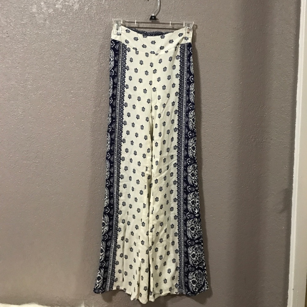 Mudd flowy pants