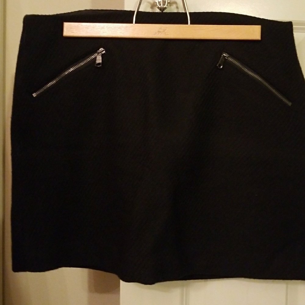 Banana Republic black wool skirt