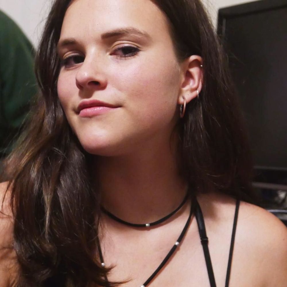 Meet your Posher, Nina