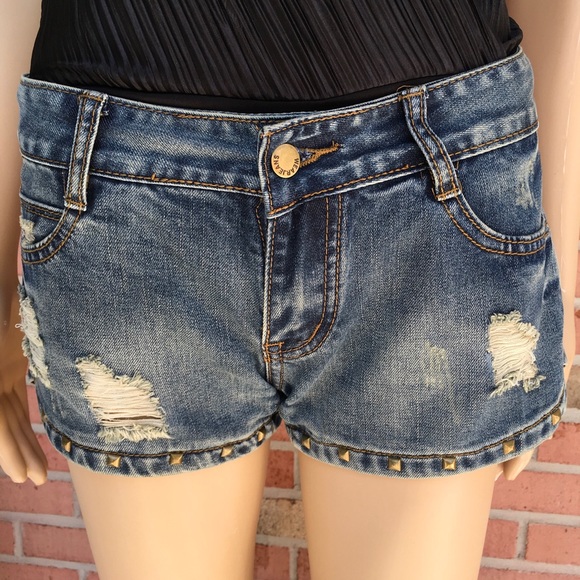 JEAN SHORT -BRASS STONES DISTRESSED 1 left - Picture 5 of 8