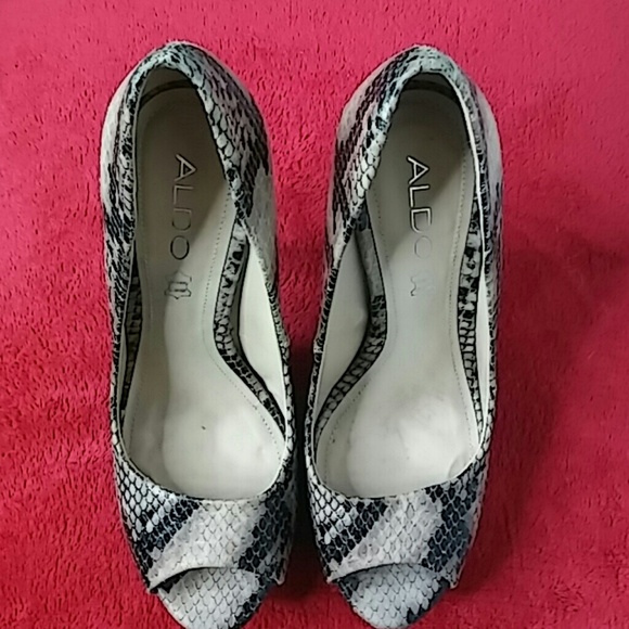 Imitation Snakeskin pumps - Picture 2 of 4