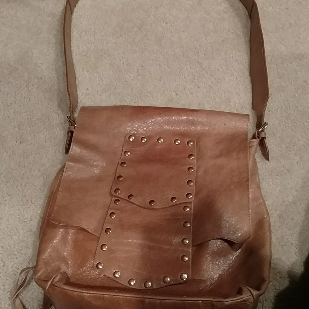 Ladies shoulder bag