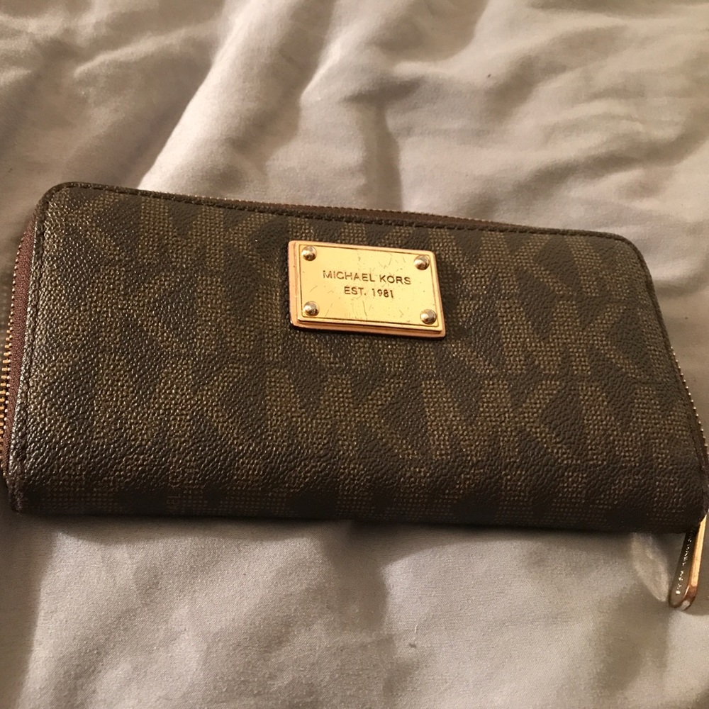 Michael Kors signature wallet