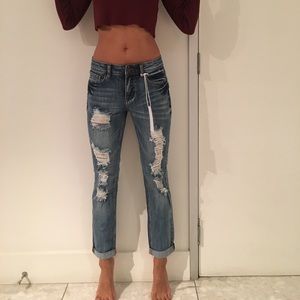NWT DENIM DISTRESSED BOYFRIEND JEANS