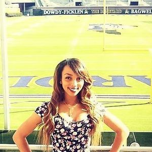 Meet your Posher, J'quetta