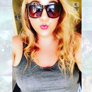 Meet your Posher, Kylie