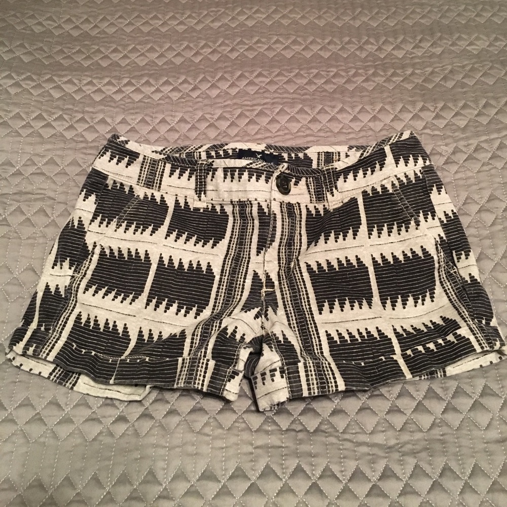 Cute patterned grey and black shorts