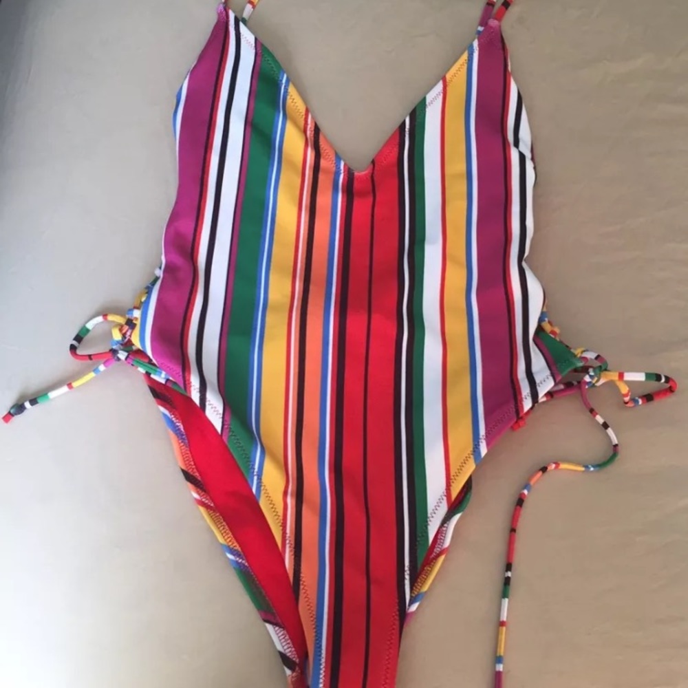Lace up one piece - Picture 1 of 3