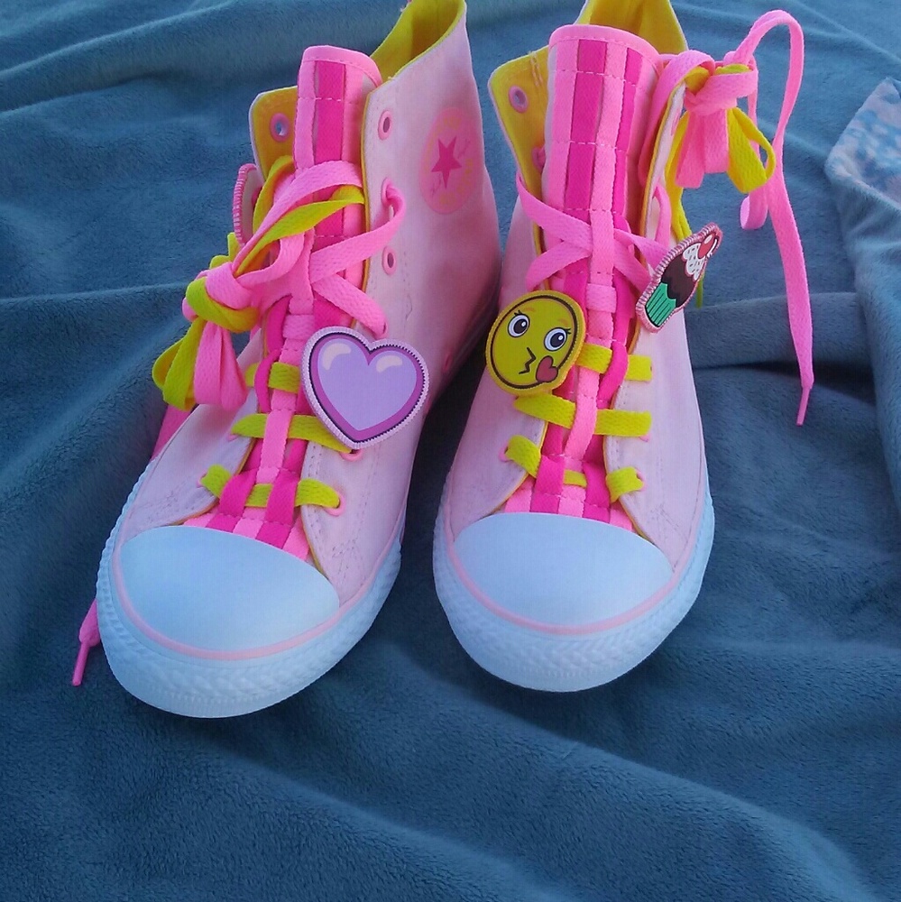 Juniors shoes