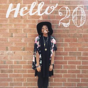 Meet your Posher, Okwii