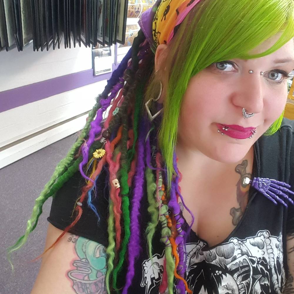 Hi i’m Debi and i own too many clothes