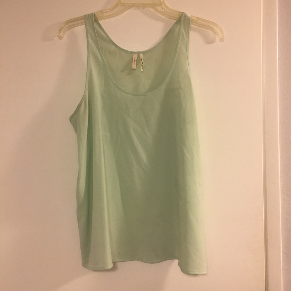 Light green tank