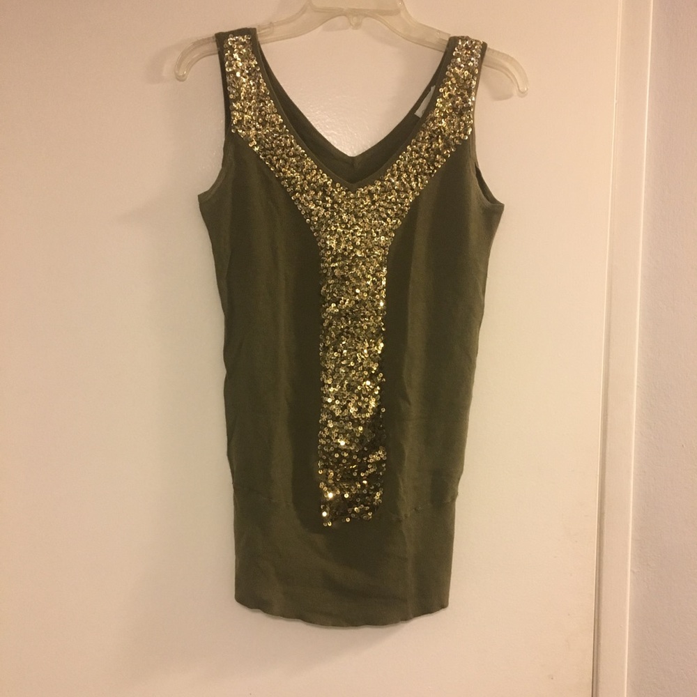 Green and gold tank