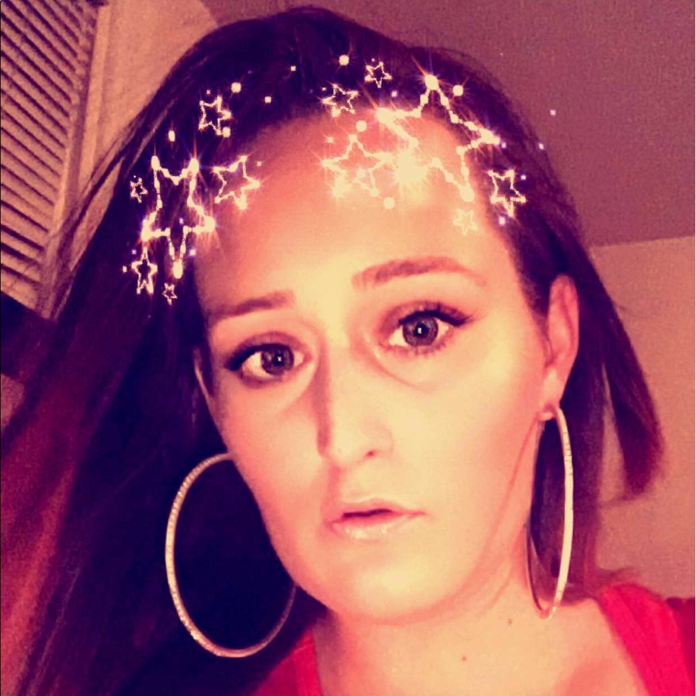 Meet your Posher, Taralynn