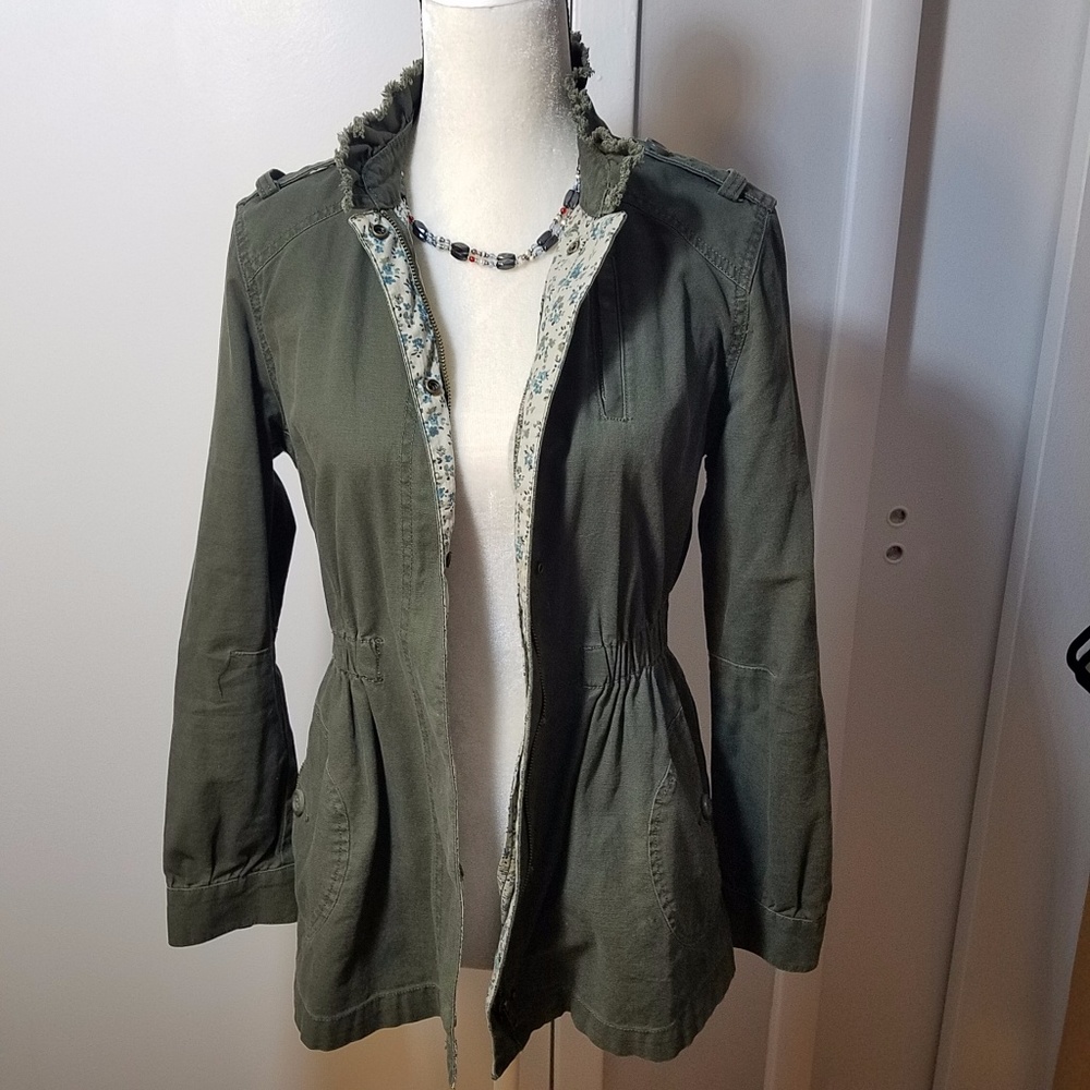 Elle Rolled Sleeve Light Jacket - Picture 2 of 6