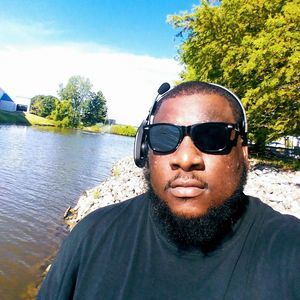 Meet your Posher, Julian