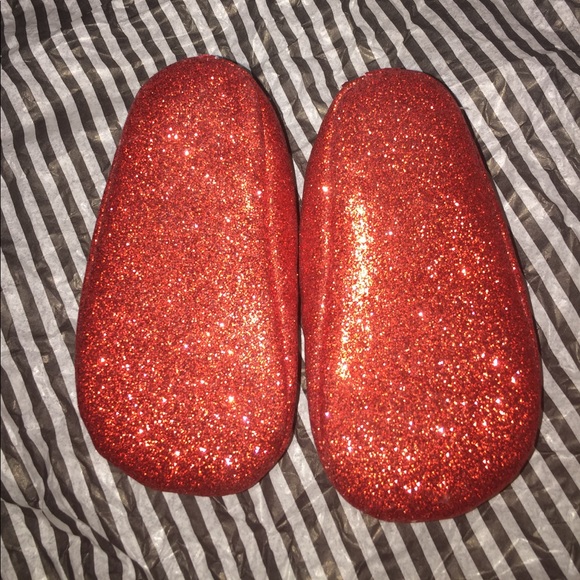 Gorgeous Red Glittery Crib Slippers with Bows NWOT - Picture 3 of 4