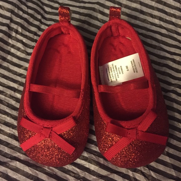 Gorgeous Red Glittery Crib Slippers with Bows NWOT - Picture 4 of 4