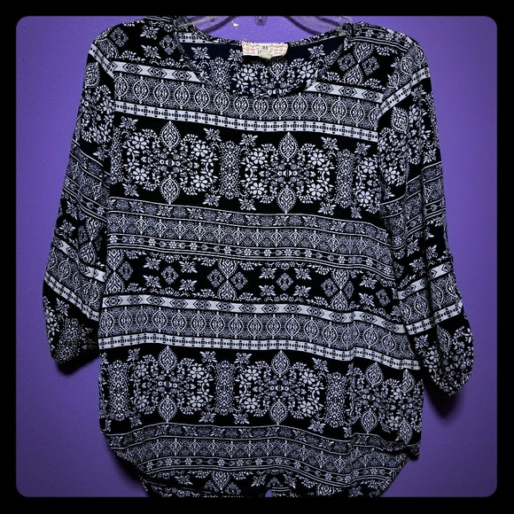 Flowy Navy blue and white Pattern Top - Picture 1 of 1