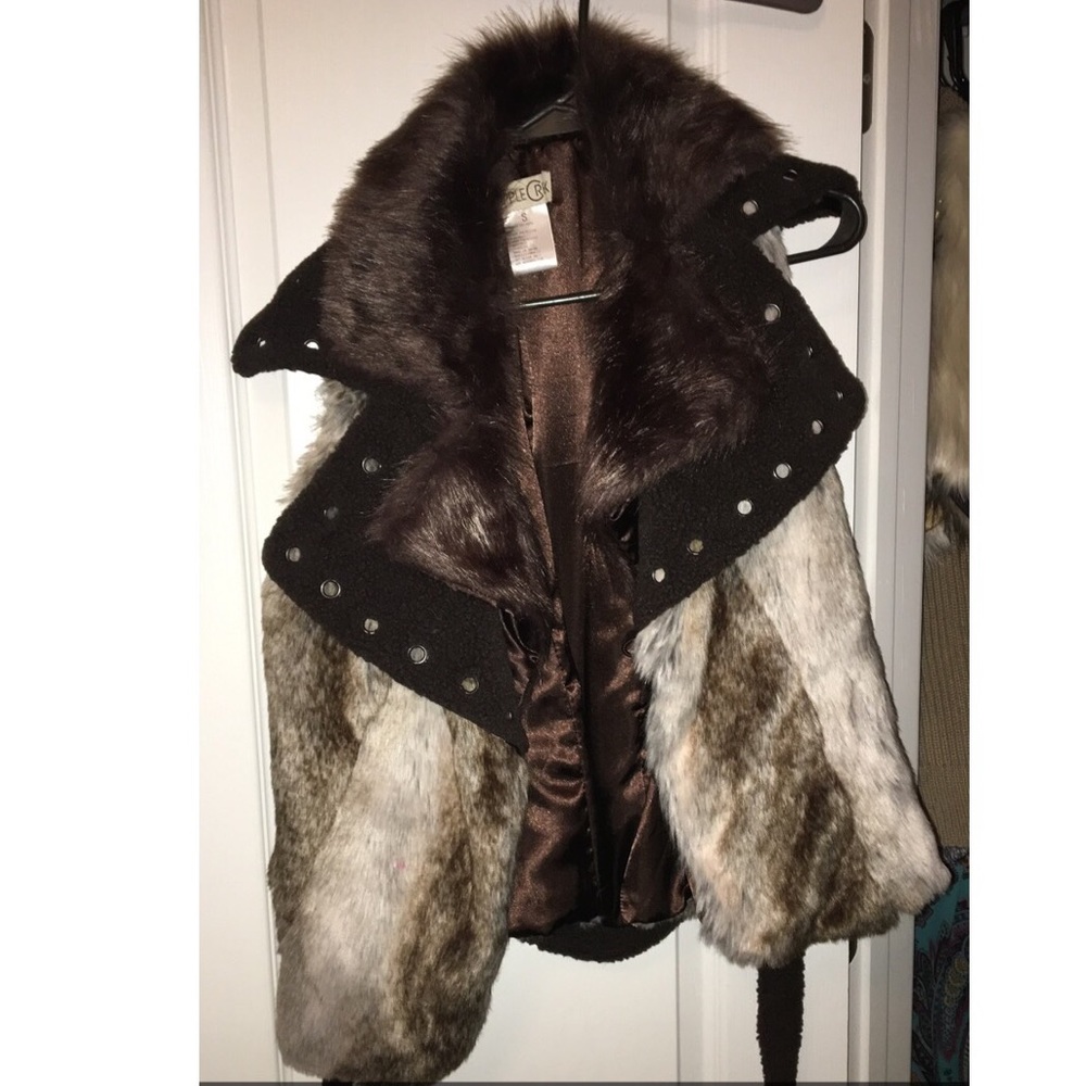 Fur vest