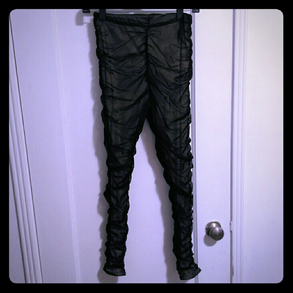Brand new mesh ruched leggings.