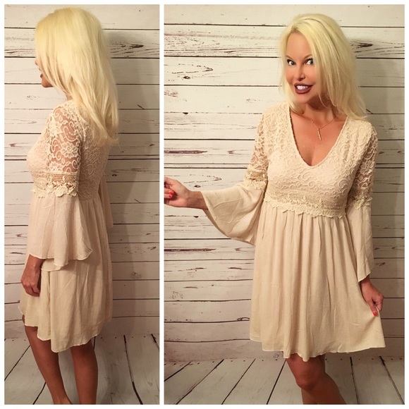 Stunning fully lined dress with crochet detail - Picture 2 of 3