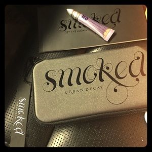 Urban Decay "SMOKED" Palette LMTD.