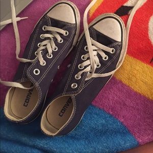 Navy low top converse