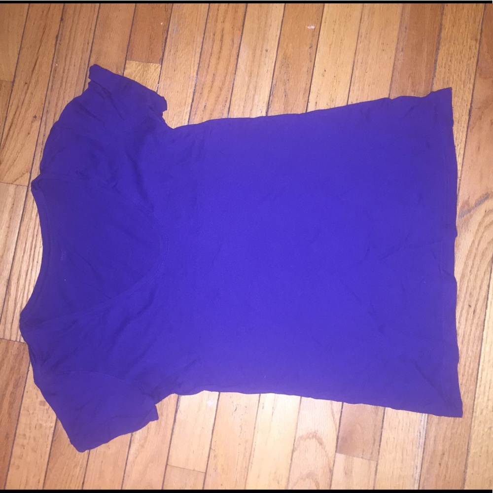 Scoop neck boyfriend tee