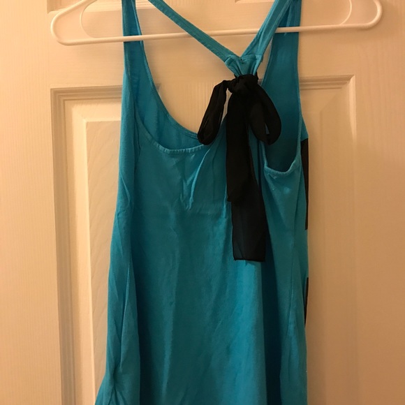 Guess tank top with bow back - Picture 2 of 3