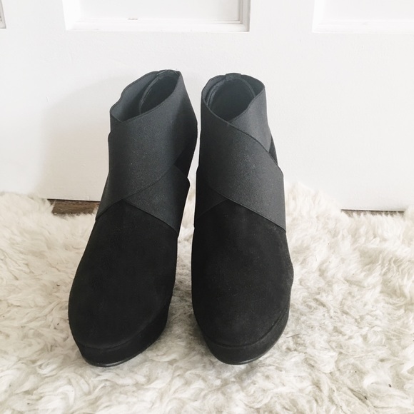 Stuart Weitzman stiletto ankle booties - Picture 2 of 6