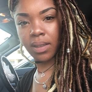 Meet your Posher, Ebonie