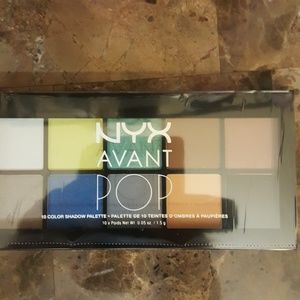 Eye shadow palette