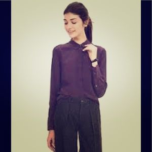Scalloped Silk blouse. Color: purple/aubergine