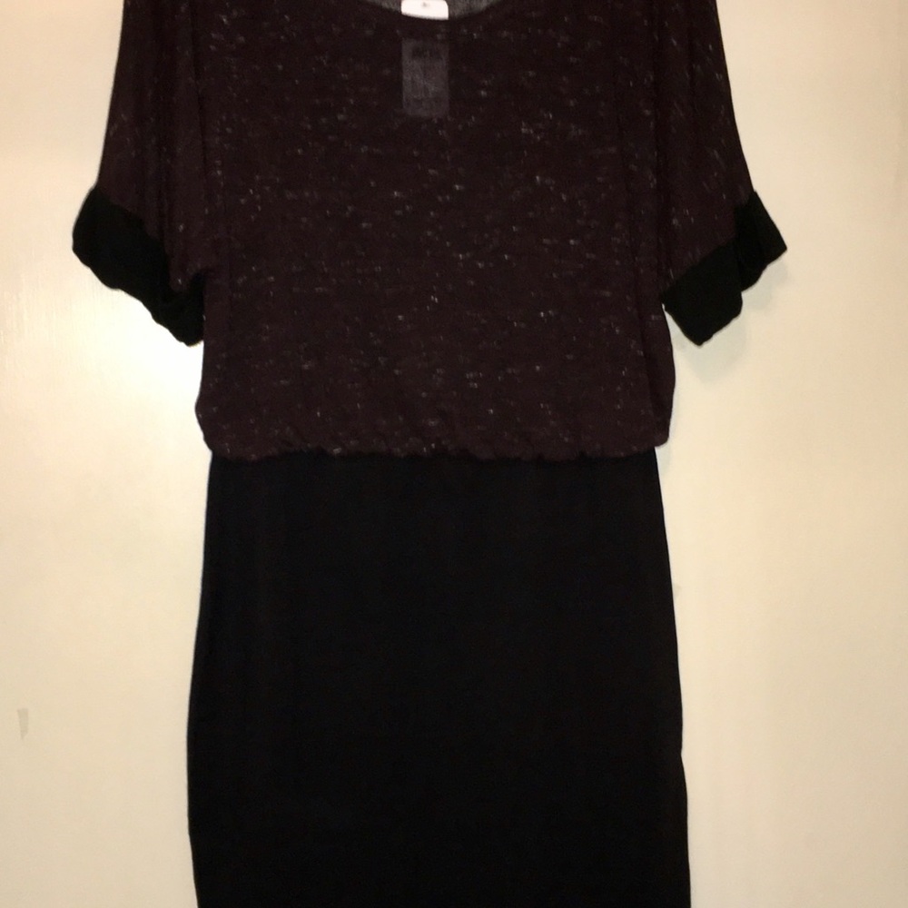Splendid NWT Burgundy Black Short Sleeve Dress.