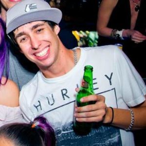 Meet your Posher, Larry