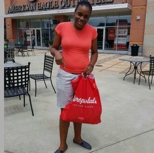 Meet your Posher, Telecia