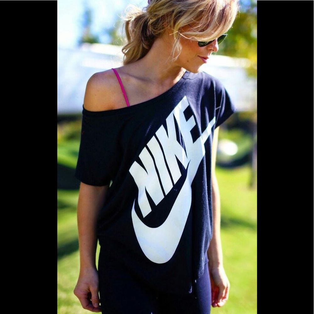 Off shoulder Nike top