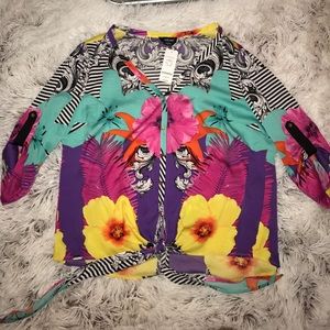 NWT summer floral print Bebe silk tie top