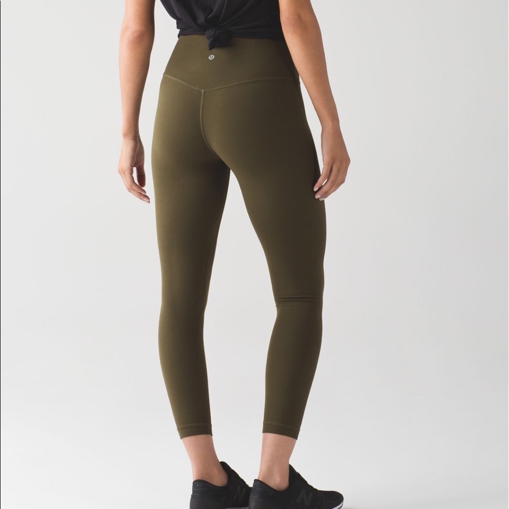 SOLD 🅿️Lulu align military green