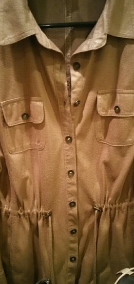 PRICE DROP! Faux Suede top/light jacket - Picture 2 of 4