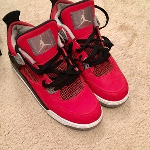 Toro Bravo 4's