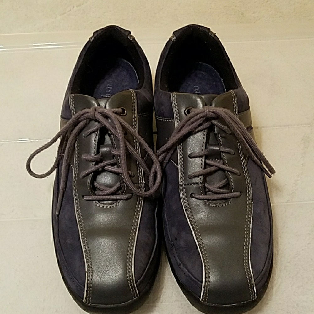 Clarks women's blue nubuck leather sneakers 7.5M