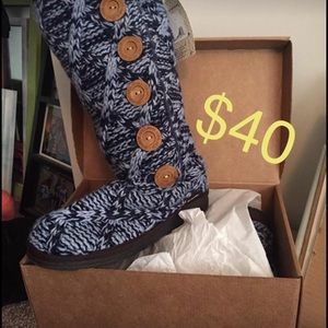 Multiple luk knit boots