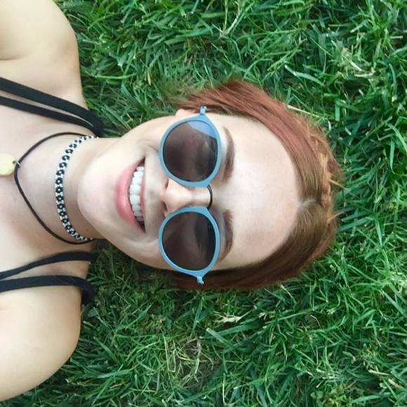 Meet your Posher, Cali - Picture 1 of 1