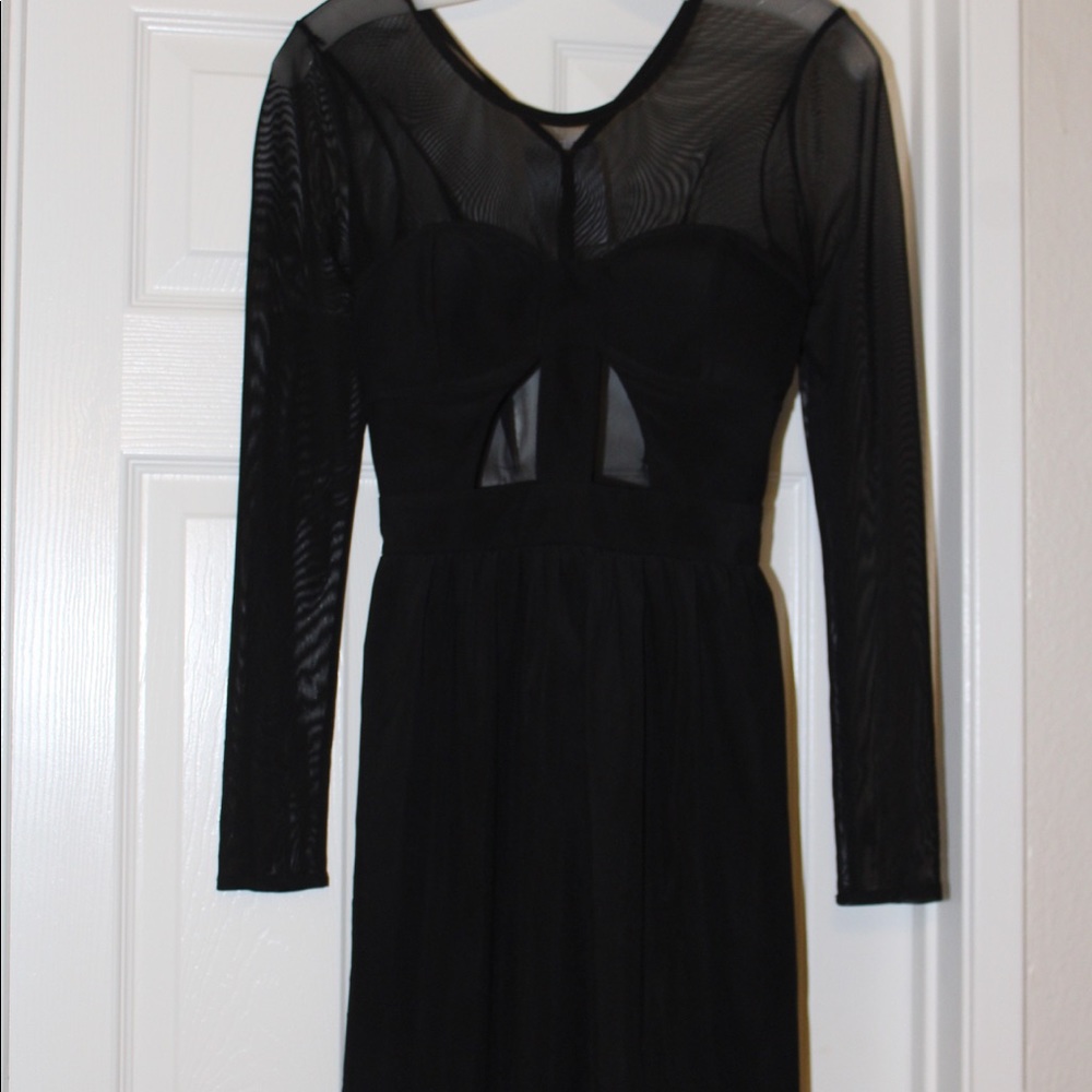 Black long sleeve dress