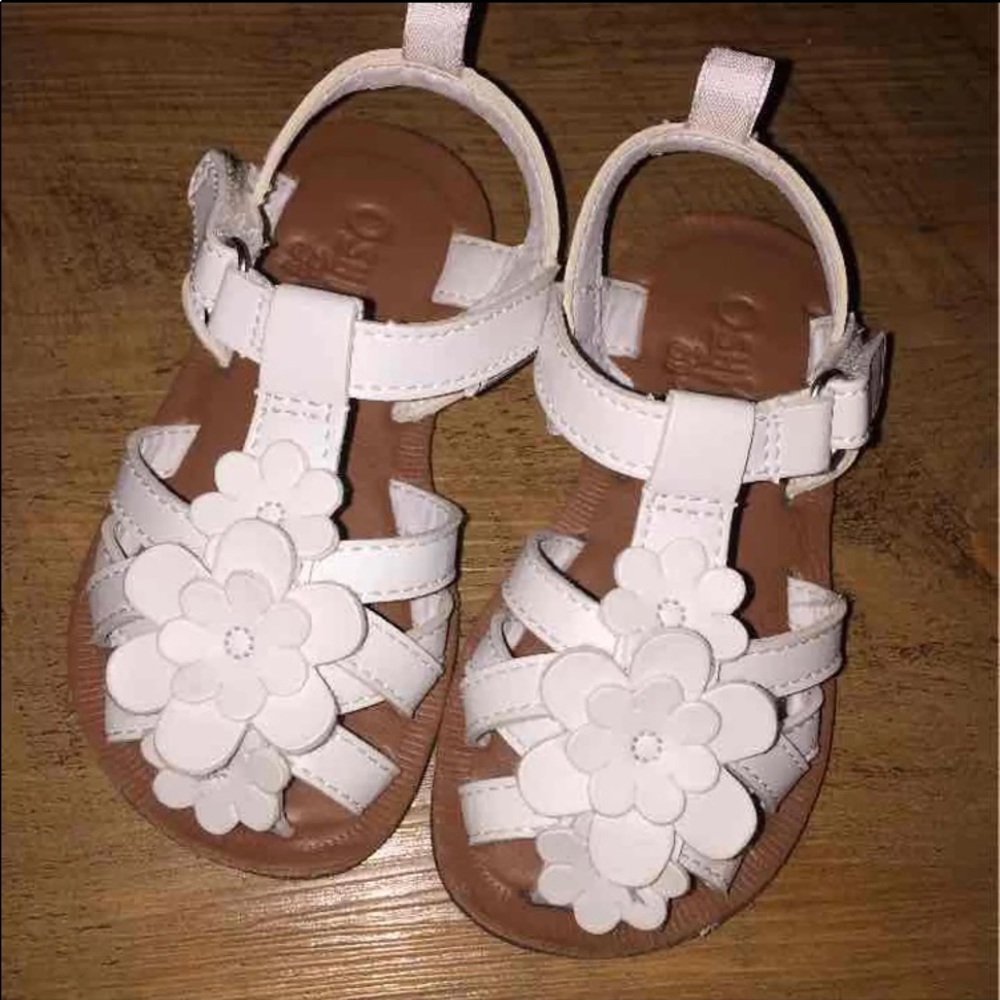 oshkosh lil girl sandals