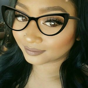 Meet your Posher, Sony