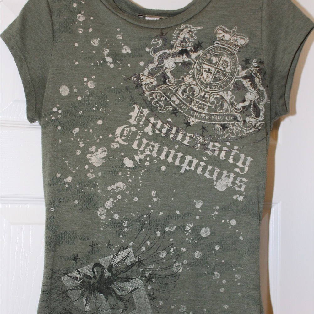 Short sleeve shirt